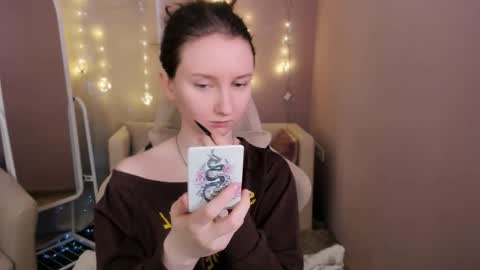 Alice online show from March 4, 1:39 pm