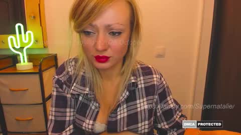 Snapshot of supernatalie chatting on October 13, 1:41 am Natalie online show from October 13, 1:41 am