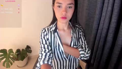 Snapshot of susan_arango chatting on March 6, 11:14 am susan love online show from March 6, 11:14 am