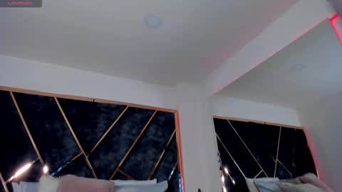 susanahenao online show from December 3, 8:55 pm