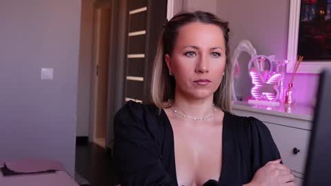 SusanJewel online show from October 20, 7:00 am