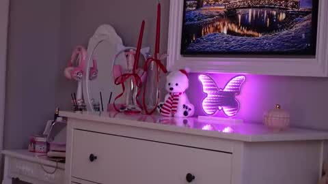 SusanJewel online show from December 4, 8:05 am