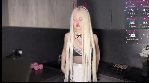 Sue online show from November 2, 6:33 pm