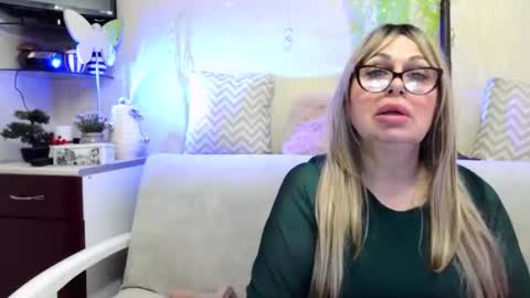 SusiexNoreen online show from April 9, 7:03 am