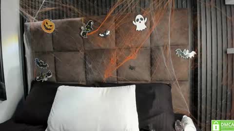 sussy_vixen online show from October 24, 7:43 pm