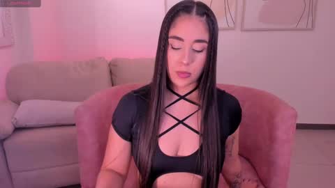 Snapshot of sussybell_ chatting on October 4, 8:46 pm Sussy Bell online show from October 4, 8:46 pm