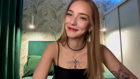 Snapshot of susyschuerholz chatting on October 19, 5:04 pm Jessica online show from October 19, 5:04 pm