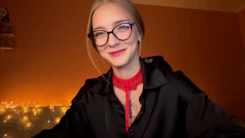 Snapshot of susyschuerholz chatting on October 11, 4:31 pm Jessica online show from October 11, 4:31 pm