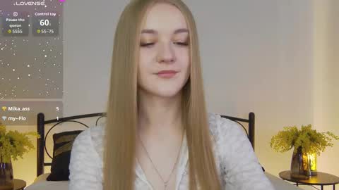 Suzi online show from October 23, 1:39 pm