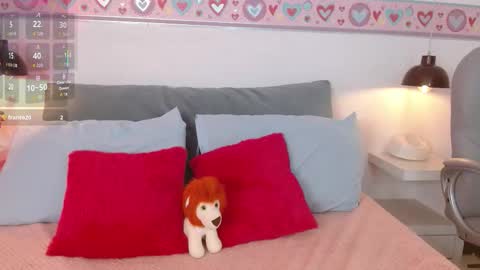 Susy  online show from January 8, 7:40 pm