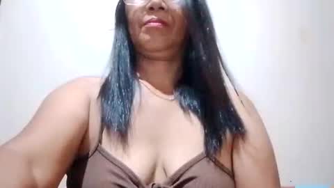suzzie_hot online show from November 23, 8:32 pm