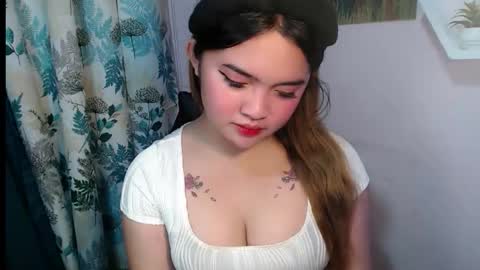 Jasmine online show from November 18, 8:43 pm