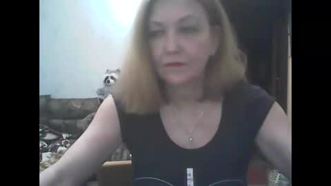 sweet4blonde67 online show from March 14, 4:52 pm