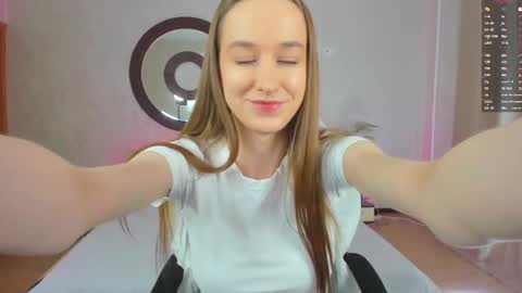 Monica  GTM 3MoTuWeFrSa 500pm-1000pm  online show from January 29, 3:26 pm