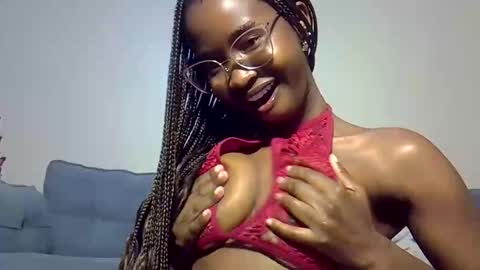 pixiee online show from December 16, 12:05 am