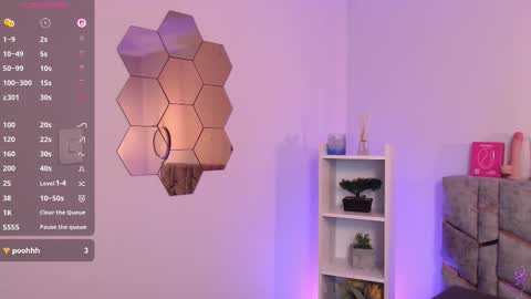 Snapshot of sweet_alexaa_ chatting on October 15, 12:24 am Alexa online show from October 15, 12:24 am