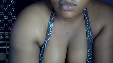 Snapshot of sweet_baby27 chatting on October 8, 4:17 am sweet baby online show from October 8, 4:17 am