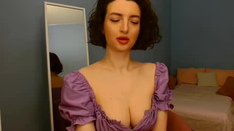 Snapshot of sweet_baby_miranda_ chatting on January 23, 12:25 am Miranda online show from January 23, 12:25 am