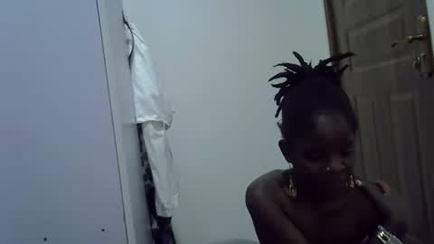 Queen online show from March 6, 8:26 pm