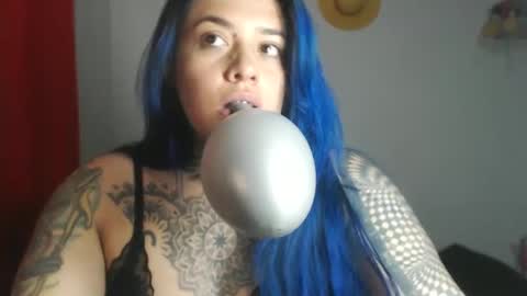 Snapshot of sweet_bubblee chatting on September 24, 10:20 pm Bubbles online show from September 24, 10:20 pm