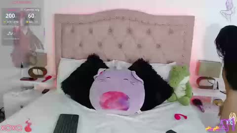Snapshot of sweet_caandyy chatting on September 23, 10:19 pm sweet caandyy online show from September 23, 10:19 pm