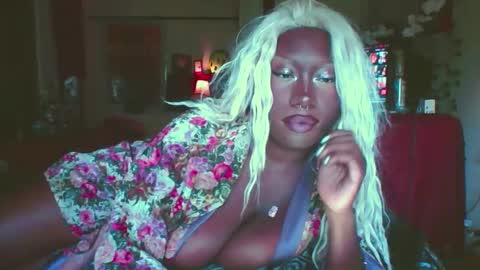 Snapshot of sweet_dhalia chatting on October 12, 6:32 pm SweetDahlia online show from October 12, 6:32 pm