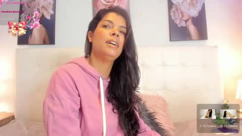 Snapshot of sweet_dreamses chatting on December 28, 12:24 pm Kendra online show from December 28, 12:24 pm