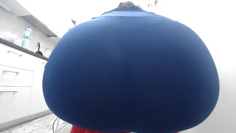 Snapshot of sweet_ella chatting on March 10, 12:28 pm online show from March 10, 12:28 pm