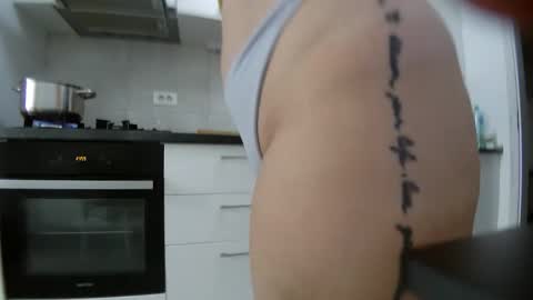           online show from November 5, 8:30 am