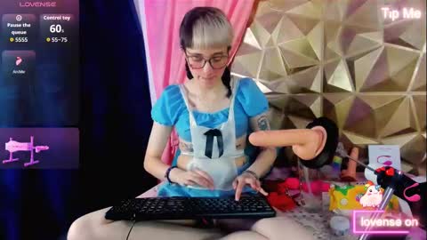 Snapshot of sweet_emmili chatting on October 2, 12:54 pm emmili online show from October 2, 12:54 pm