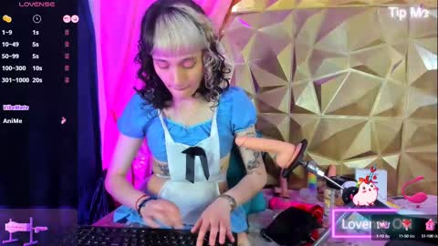 Snapshot of sweet_emmili chatting on September 14, 12:25 pm emmili online show from September 14, 12:25 pm