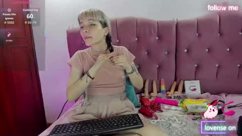 Snapshot of sweet_emmili chatting on October 20, 12:08 pm emmili online show from October 20, 12:08 pm