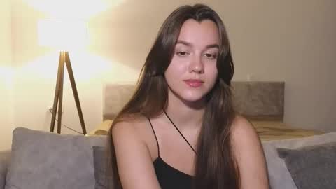 Snapshot of sweet_haeven chatting on October 12, 2:52 pm Im Mia.LOVELY PATTERNS 100 120 160 200 my toy buzzes from 2 tip online show from October 12, 2:52 pm