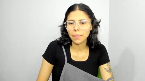 Snapshot of sweet_hann chatting on January 26, 10:57 pm Hanna online show from January 26, 10:57 pm