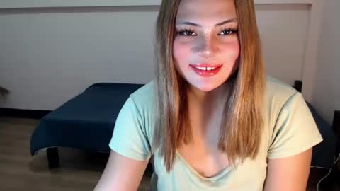 sophia daisy  online show from December 4, 11:49 pm