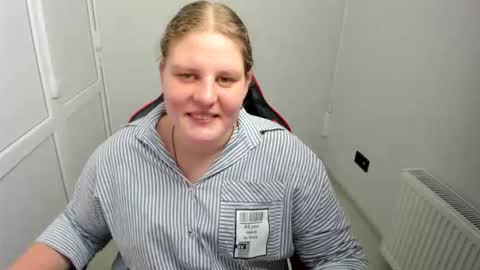 Karla online show from May 17, 10:36 am
