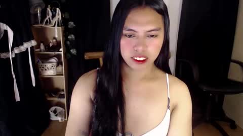 sweet_kyline69 online show from September 15, 6:48 pm