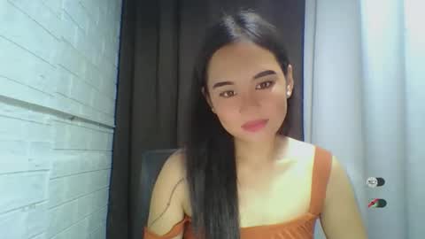 Snapshot of sweet_laika chatting on October 16, 2:25 am LAIKA online show from October 16, 2:25 am
