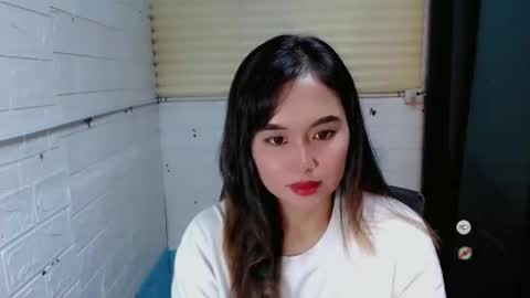 Snapshot of sweet_laika chatting on January 15, 2:49 am LAIKA online show from January 15, 2:49 am