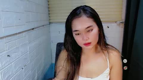Snapshot of sweet_laika chatting on February 9, 7:49 am LAIKA online show from February 9, 7:49 am