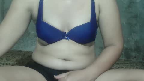 sweet_lily0613 online show from February 18, 5:31 am