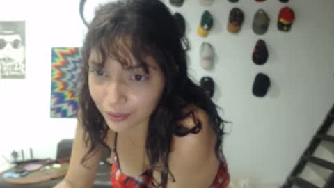Snapshot of sweet_miamia chatting on October 4, 7:25 am sweet_miamia online show from October 4, 7:25 am
