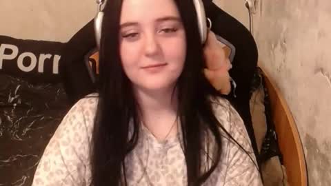 Snapshot of sweet_my_dream chatting on October 16, 1:14 pm sweet_my_dream online show from October 16, 1:14 pm