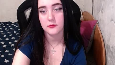 Snapshot of sweet_my_dream chatting on January 21, 4:27 pm sweet_my_dream online show from January 21, 4:27 pm