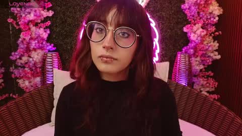 Roxanee online show from February 11, 1:23 pm