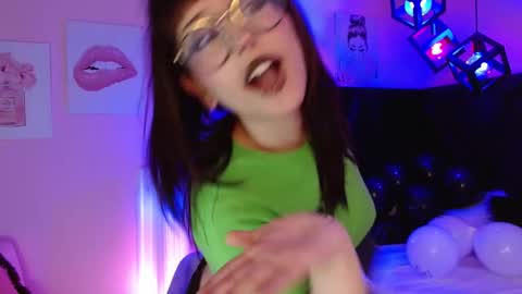 Roxanee online show from October 24, 4:41 am