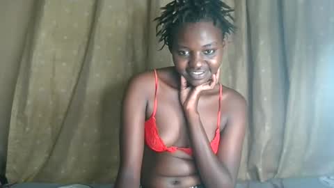 sweet_smiles2 online show from May 21, 11:13 pm