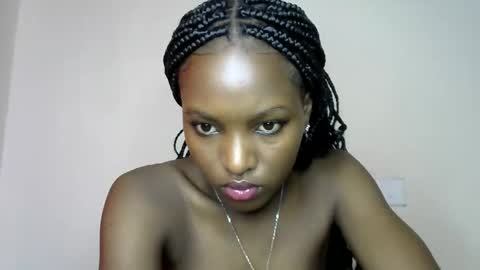 sweet_strawberina online show from April 23, 10:23 am