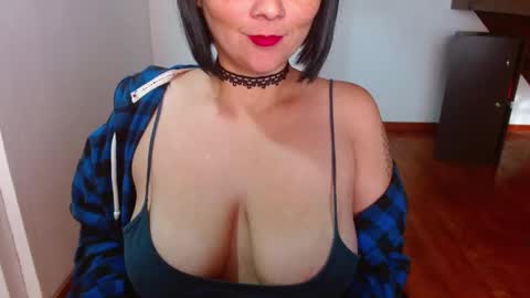 Snapshot of sweet_tammyy chatting on February 19, 12:11 pm tammy IG stammy 36 online show from February 19, 12:11 pm