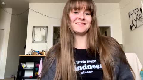 Snapshot of sweet_truffle chatting on March 5, 6:23 pm Heidi Brenner - Please check bio for schedule FAQ online show from March 5, 6:23 pm